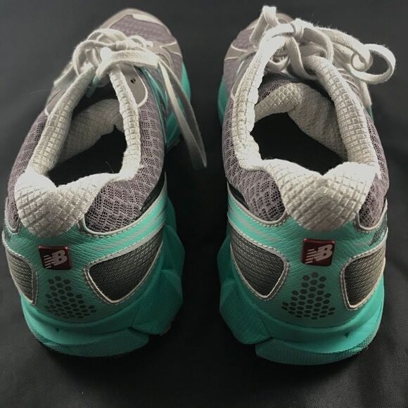 Mint New Balance 890 V3 Barringer Racing Womens 10 - Picture 3 of 6